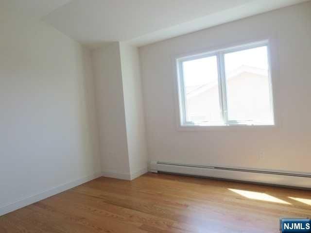 427 Westview Place A, Fort Lee, NJ 07024