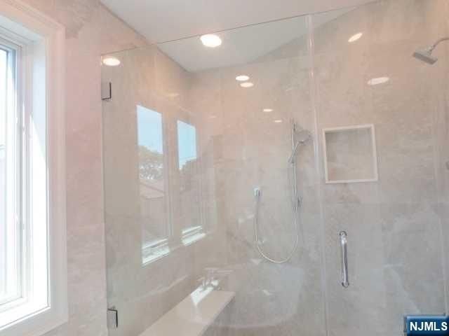 427 Westview Place A, Fort Lee, NJ 07024