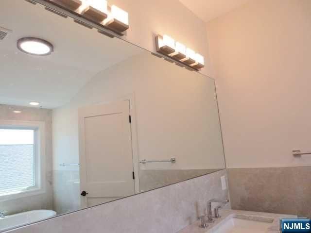 427 Westview Place A, Fort Lee, NJ 07024