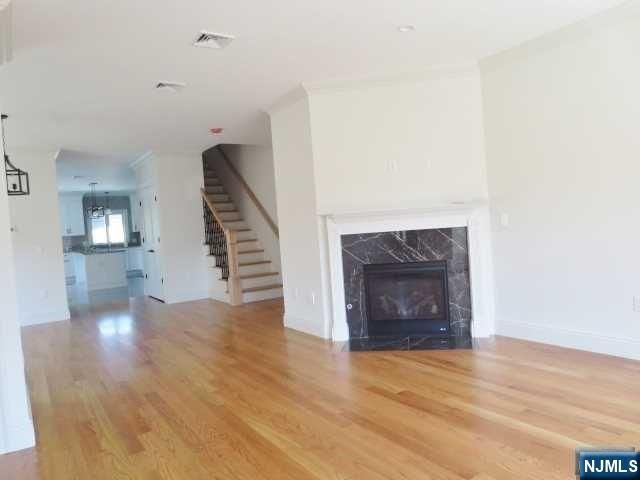 427 Westview Place A, Fort Lee, NJ 07024