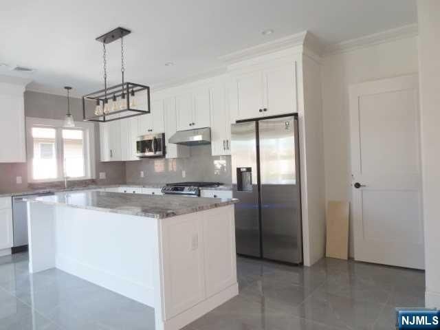 427 Westview Place A, Fort Lee, NJ 07024