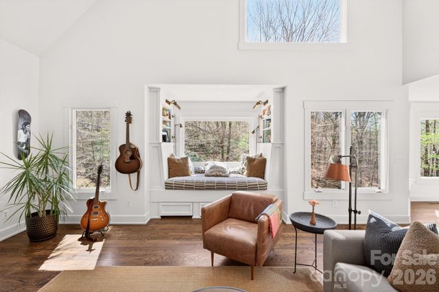 257 Jones Cove Road, Asheville, NC 28805