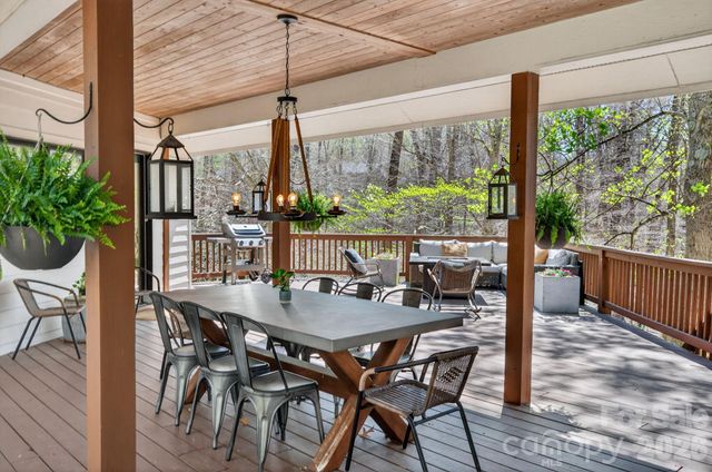 257 Jones Cove Road, Asheville, NC 28805