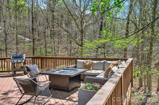 257 Jones Cove Road, Asheville, NC 28805