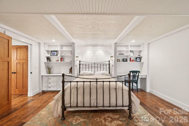 257 Jones Cove Road, Asheville, NC 28805
