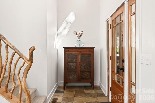 257 Jones Cove Road, Asheville, NC 28805