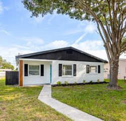 829 89TH AVENUE N, St Petersburg, FL 33702