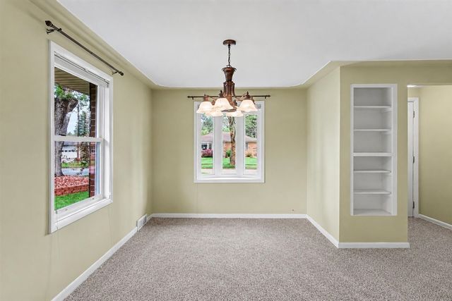 751 Larkspur Avenue, Grand Rapids, MI 49504