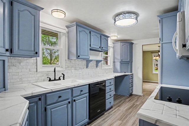 751 Larkspur Avenue, Grand Rapids, MI 49504