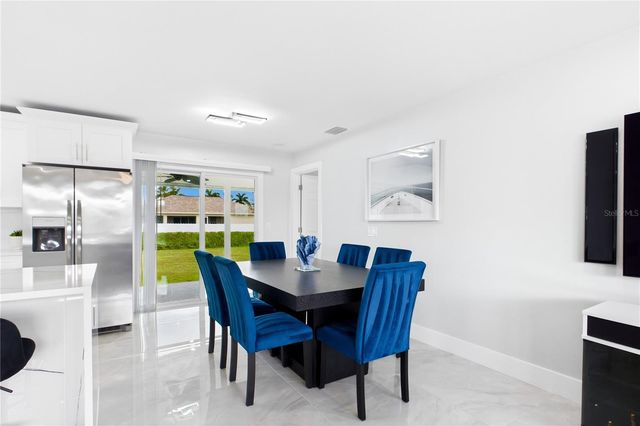 256 SE SANTA BARBARA PLACE, Cape Coral, FL 33990