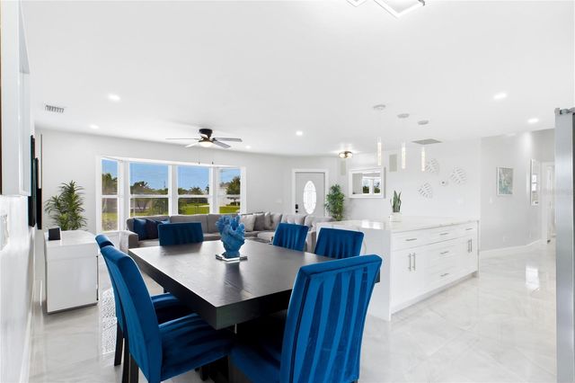 256 SE SANTA BARBARA PLACE, Cape Coral, FL 33990