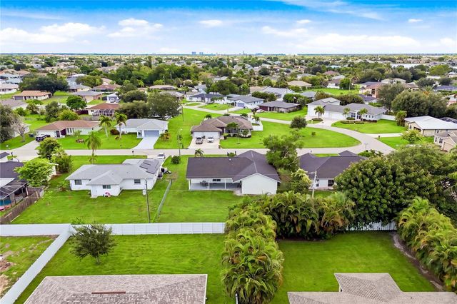256 SE SANTA BARBARA PLACE, Cape Coral, FL 33990