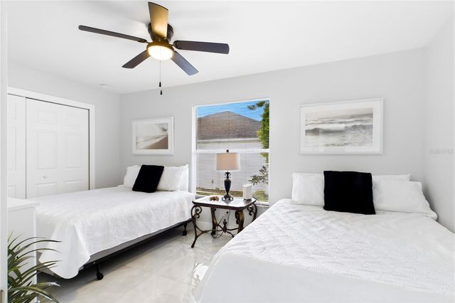 256 SE SANTA BARBARA PLACE, Cape Coral, FL 33990