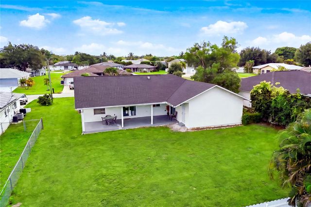 256 SE SANTA BARBARA PLACE, Cape Coral, FL 33990
