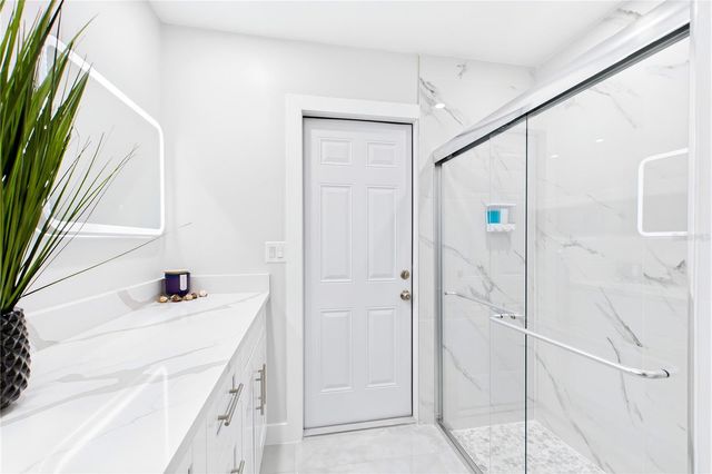 256 SE SANTA BARBARA PLACE, Cape Coral, FL 33990