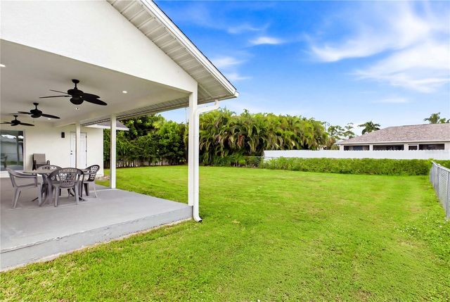 256 SE SANTA BARBARA PLACE, Cape Coral, FL 33990