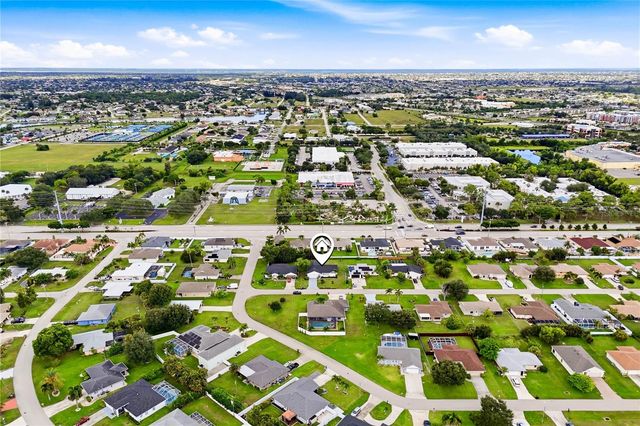 256 SE SANTA BARBARA PLACE, Cape Coral, FL 33990