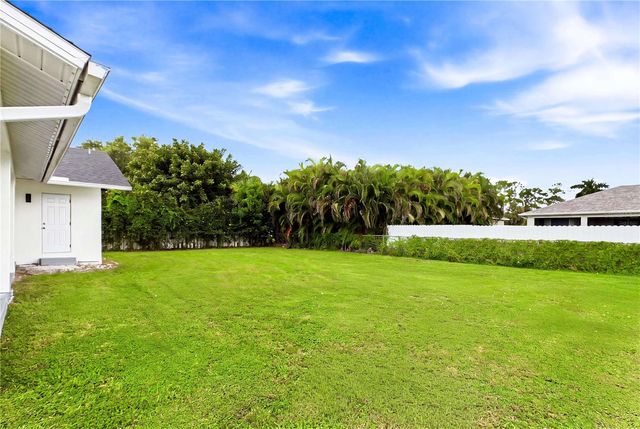 256 SE SANTA BARBARA PLACE, Cape Coral, FL 33990