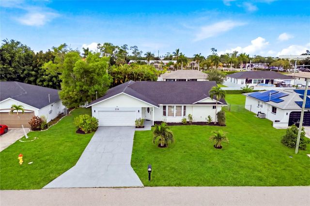 256 SE SANTA BARBARA PLACE, Cape Coral, FL 33990
