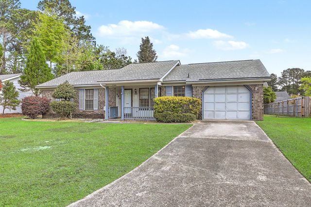 7744 Rosin Drive, North Charleston, SC 29418
