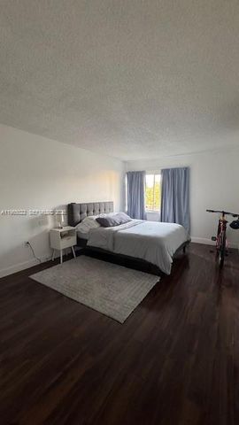 731 N Pine Island Rd 306, Plantation, FL 33324