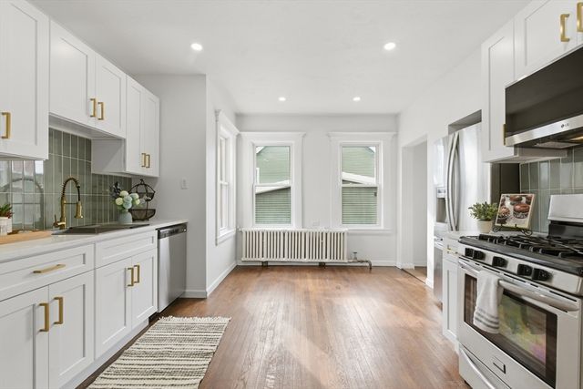 9 Robbins Street, Waltham, MA 02453