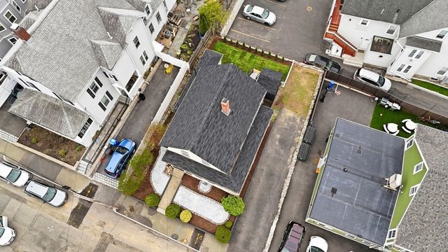 9 Robbins Street, Waltham, MA 02453