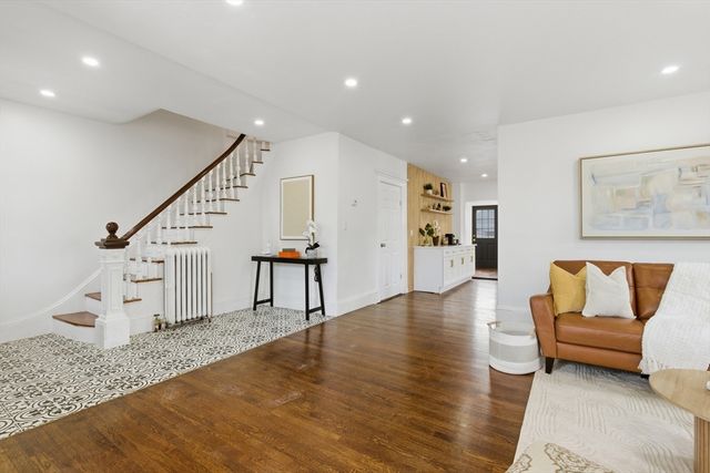 9 Robbins Street, Waltham, MA 02453