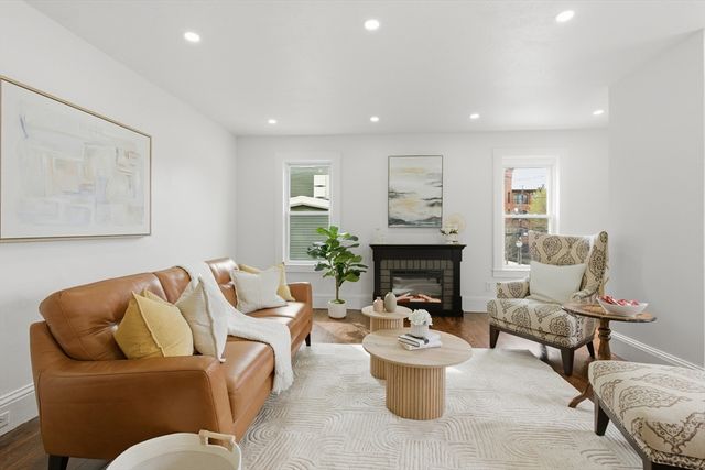 9 Robbins Street, Waltham, MA 02453