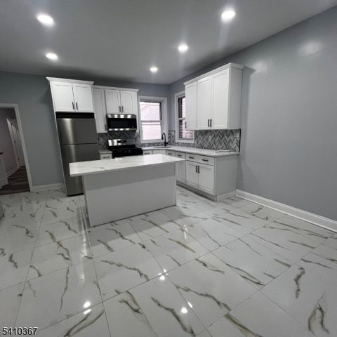 345 Summer Ave, Newark City, NJ 07104