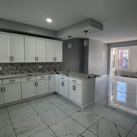 345 Summer Ave, Newark City, NJ 07104