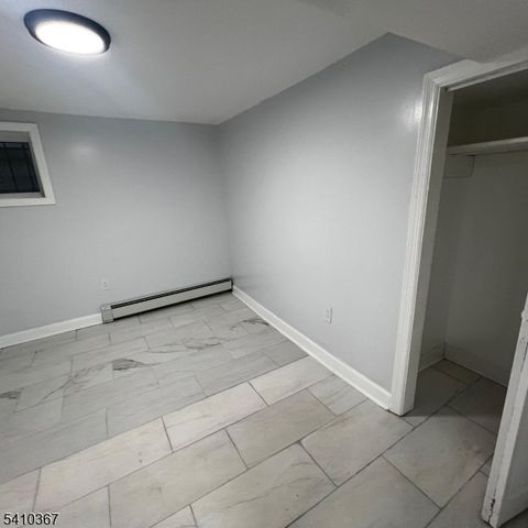 345 Summer Ave, Newark City, NJ 07104