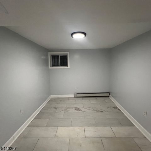 345 Summer Ave, Newark City, NJ 07104