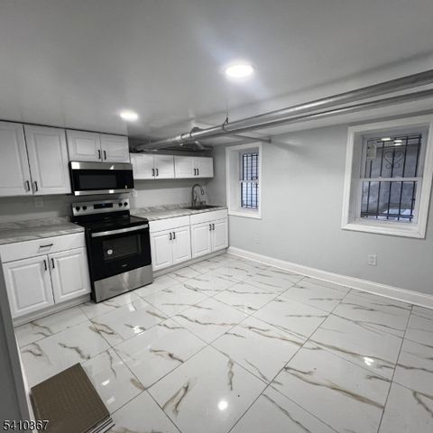 345 Summer Ave, Newark City, NJ 07104