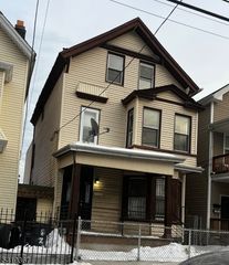 345 Summer Ave, Newark City, NJ 07104