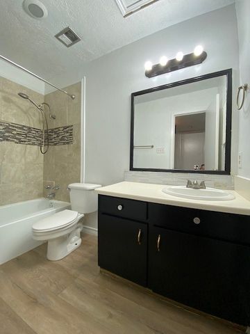 1011 Ennis Joslin 222, Corpus Christi, TX 78412