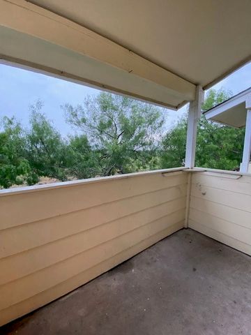 1011 Ennis Joslin 222, Corpus Christi, TX 78412