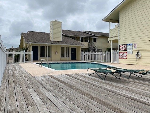 1011 Ennis Joslin 222, Corpus Christi, TX 78412