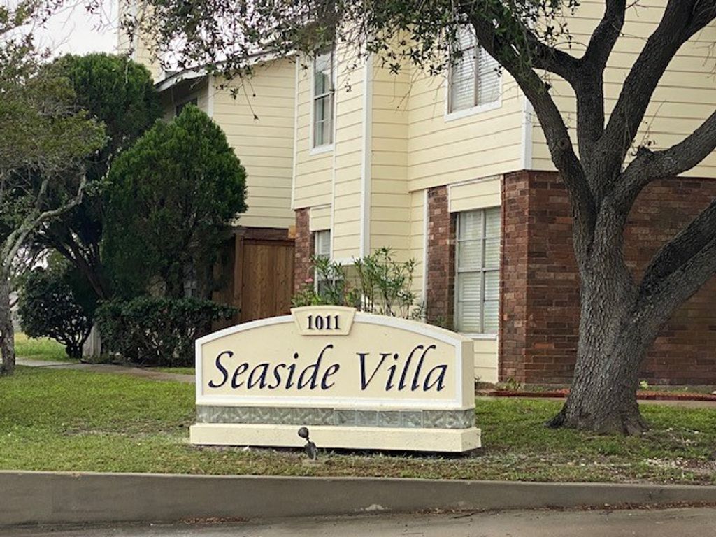 1011 Ennis Joslin 222, Corpus Christi, TX 78412