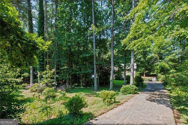 1252 Grist Mill Drive, Acworth, GA 30101