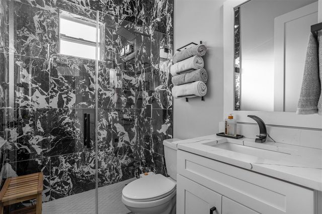 3301 W DEWEY STREET, Tampa, FL 33607