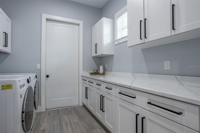 3301 W DEWEY STREET, Tampa, FL 33607