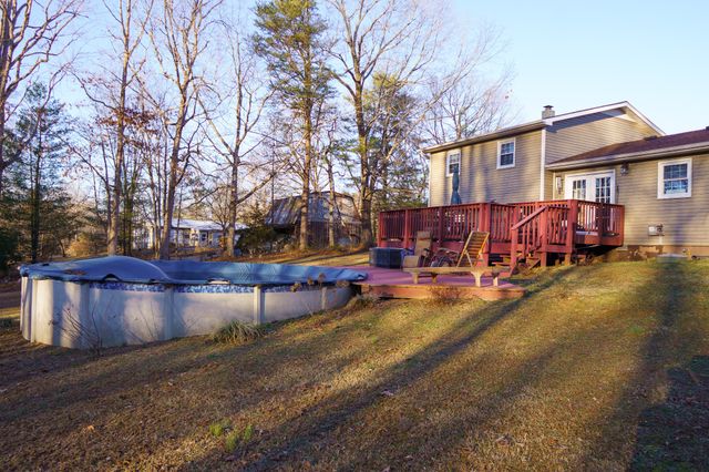 267 Simmons St, Spencer, TN 38585