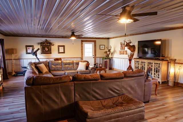 267 Simmons St, Spencer, TN 38585