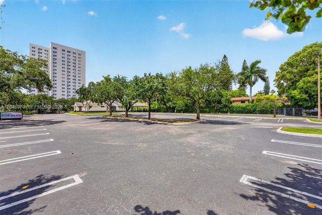 1902 NW 14th Ave, Miami, FL 33125