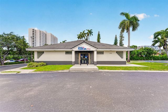 1902 NW 14th Ave, Miami, FL 33125