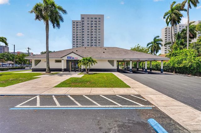 1902 NW 14th Ave, Miami, FL 33125