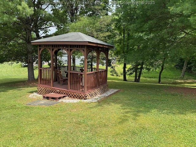 55 Trinity Drive, Point Pleasant, WV 25550