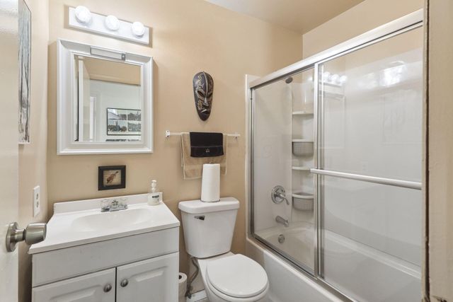 6580 Red Coach Lane, Reynoldsburg, OH 43068