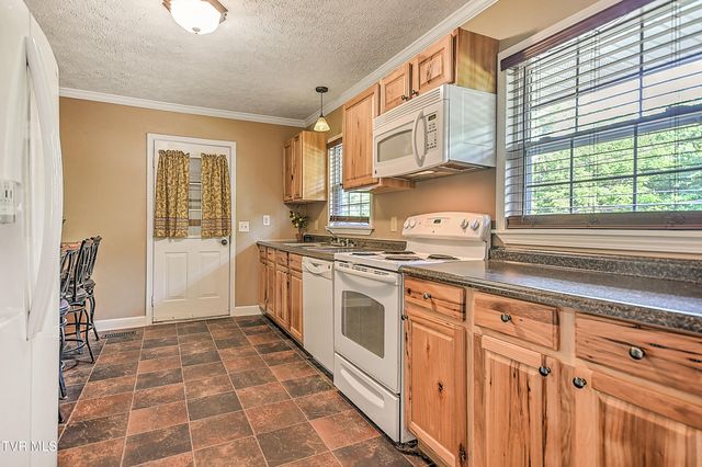 495 Cooks Valley Road, Kingsport, TN 37664